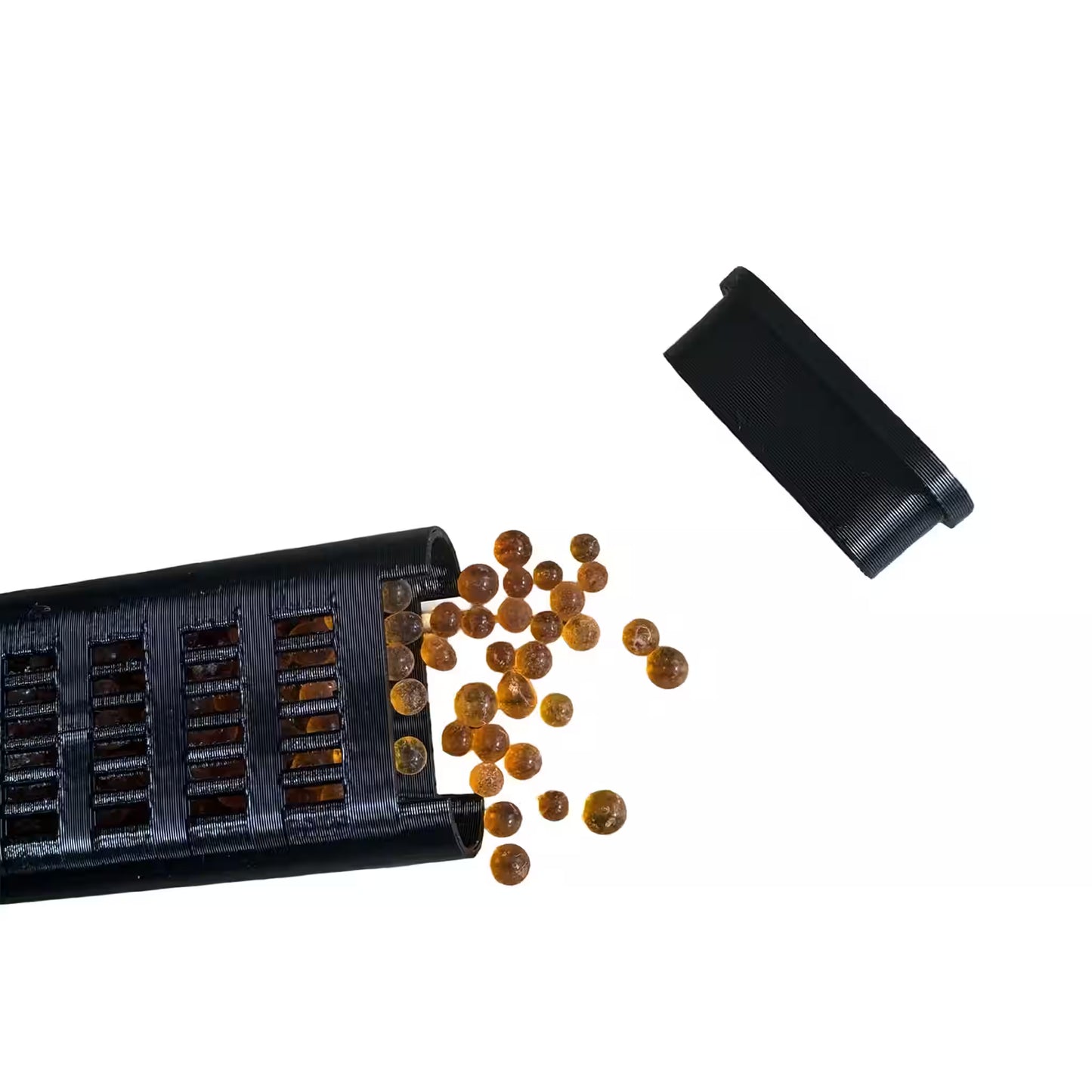 Billes silica gel orange et vert dans tube pour carte pokemon Onepeace lorcana anti humidite